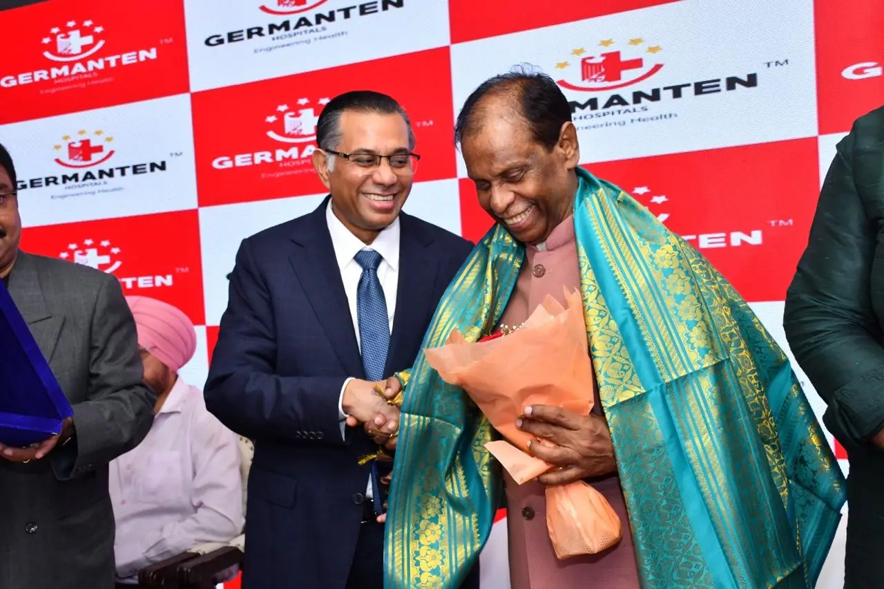 Guest greeting at the robotic joint replacement launch in Attapur Hyderabad